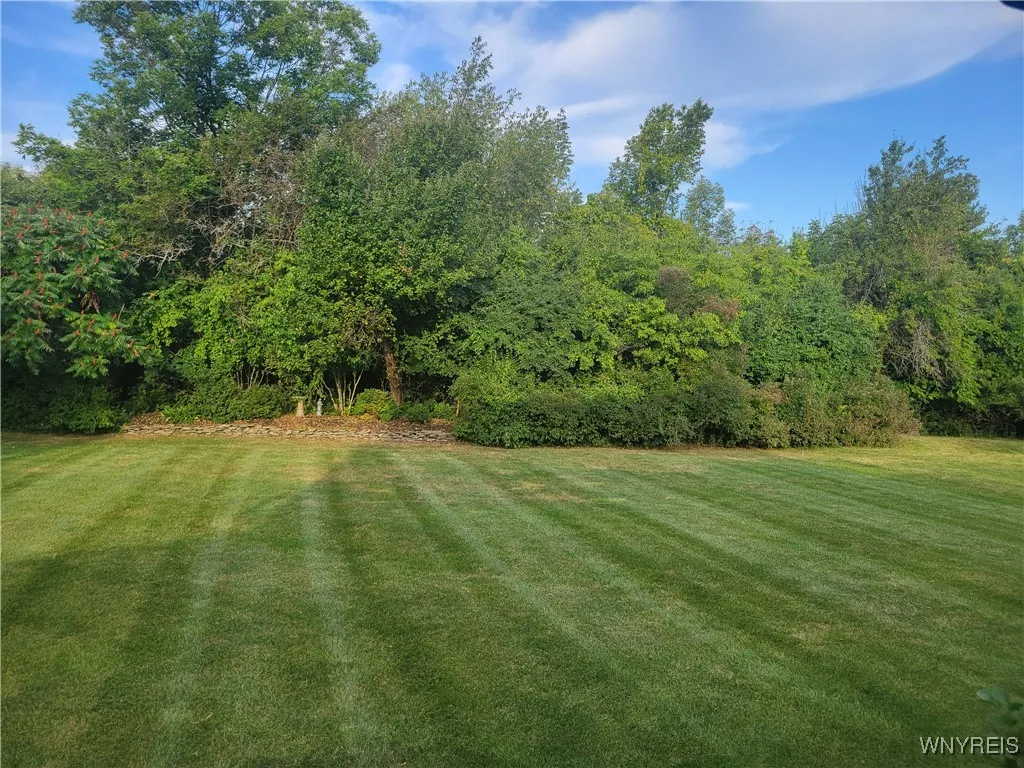3474 Heatherwood Drive, Hamburg, New York 14075, Hamburg, New York 14075, 3 Bedrooms Bedrooms, 7 Rooms Rooms,2 BathroomsBathrooms,Residential,Closed,3474 Heatherwood Drive, Hamburg, New York 14075,0,B1592937