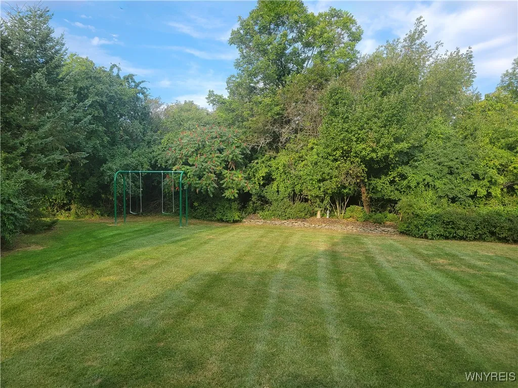 3474 Heatherwood Drive, Hamburg, New York 14075, Hamburg, New York 14075, 3 Bedrooms Bedrooms, 7 Rooms Rooms,2 BathroomsBathrooms,Residential,Closed,3474 Heatherwood Drive, Hamburg, New York 14075,0,B1592937