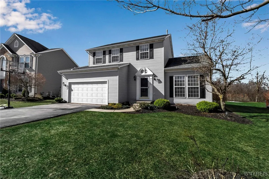 3474 Heatherwood Drive, Hamburg, New York 14075, Hamburg, New York 14075, 3 Bedrooms Bedrooms, 7 Rooms Rooms,2 BathroomsBathrooms,Residential,Closed,3474 Heatherwood Drive, Hamburg, New York 14075,0,B1592937