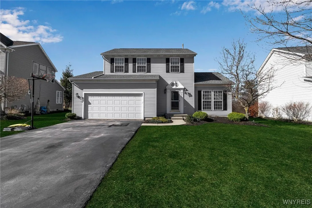3474 Heatherwood Drive, Hamburg, New York 14075, Hamburg, New York 14075, 3 Bedrooms Bedrooms, 7 Rooms Rooms,2 BathroomsBathrooms,Residential,Closed,3474 Heatherwood Drive, Hamburg, New York 14075,0,B1592937