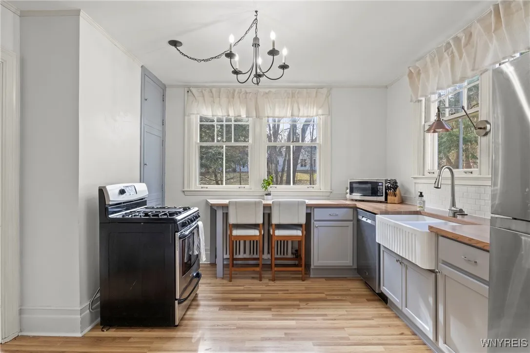 208 Porterville Road, Aurora, New York 14052, Aurora, New York 14052, 6 Bedrooms Bedrooms, 16 Rooms Rooms,3 BathroomsBathrooms,Residential,Closed,208 Porterville Road, Aurora, New York 14052,0,B1595058