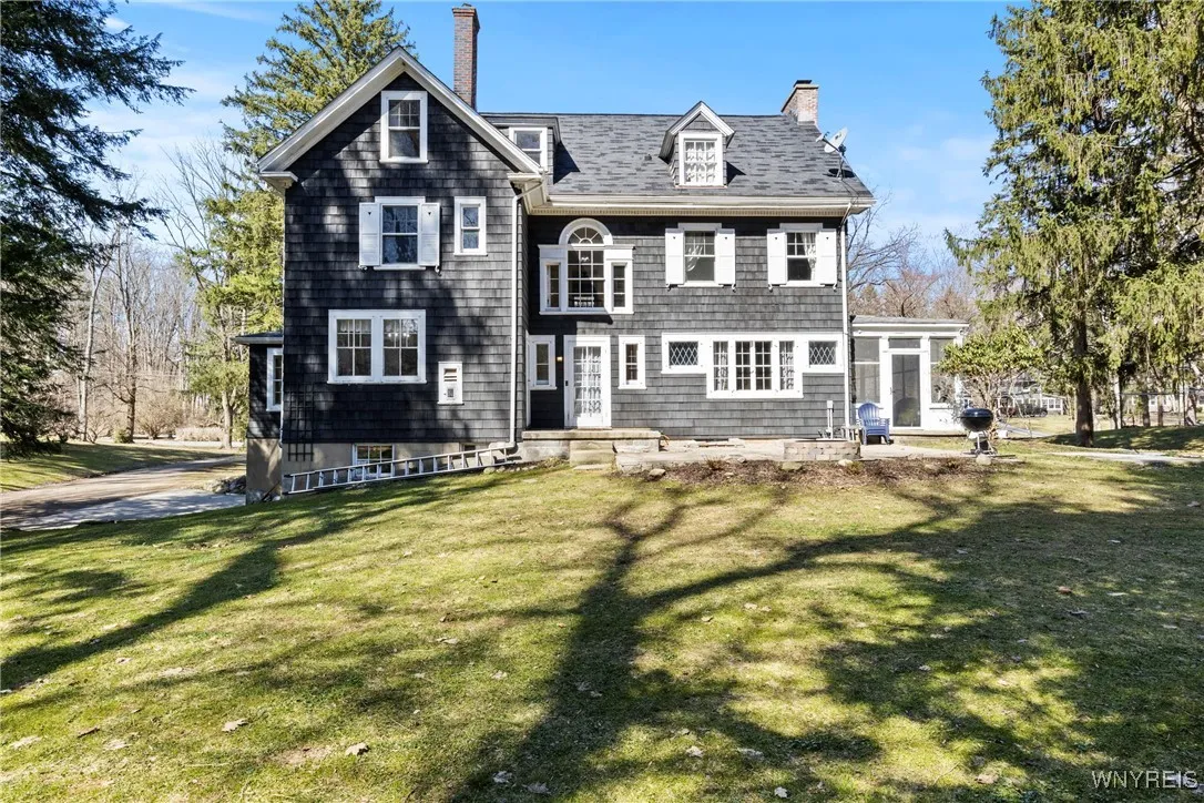 208 Porterville Road, Aurora, New York 14052, Aurora, New York 14052, 6 Bedrooms Bedrooms, 16 Rooms Rooms,3 BathroomsBathrooms,Residential,Closed,208 Porterville Road, Aurora, New York 14052,0,B1595058