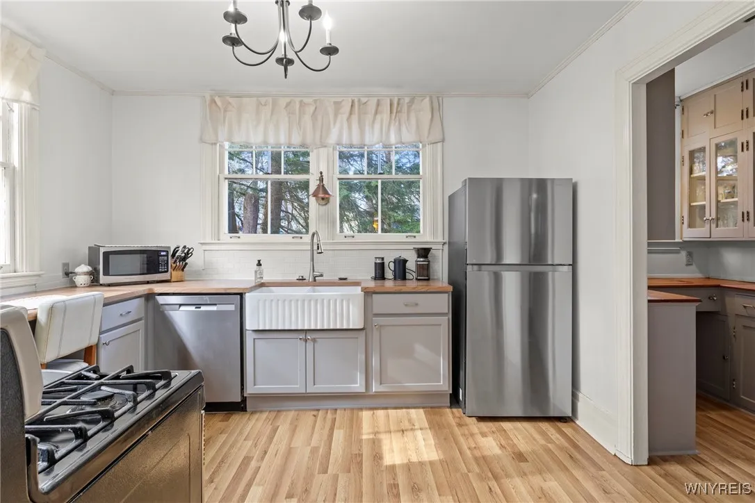 208 Porterville Road, Aurora, New York 14052, Aurora, New York 14052, 6 Bedrooms Bedrooms, 16 Rooms Rooms,3 BathroomsBathrooms,Residential,Closed,208 Porterville Road, Aurora, New York 14052,0,B1595058