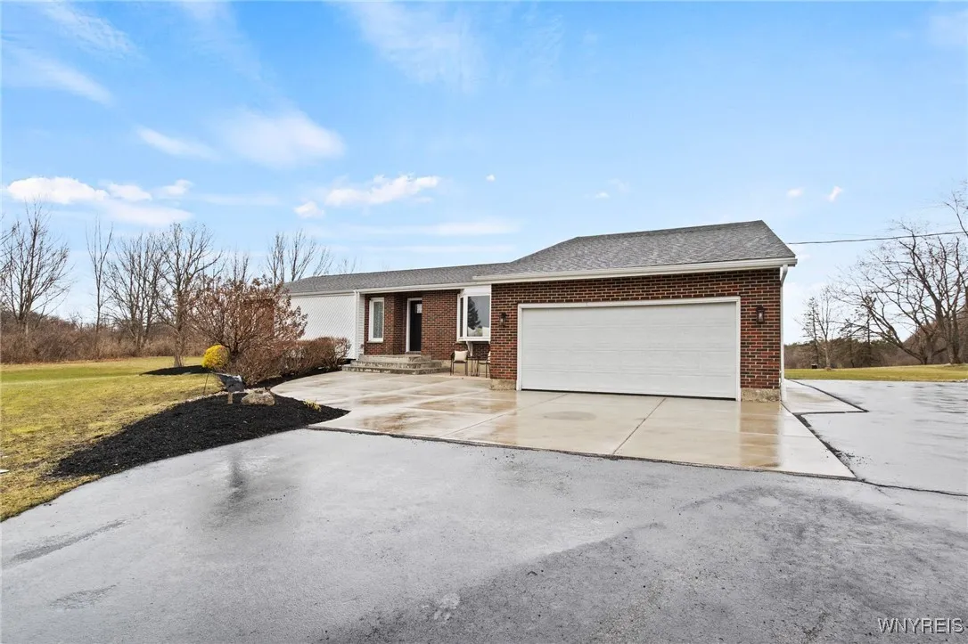 6741 Cole Road, Orchard Park, New York 14127, Orchard Park, New York 14127, 3 Bedrooms Bedrooms, 5 Rooms Rooms,2 BathroomsBathrooms,Residential,Closed,6741 Cole Road, Orchard Park, New York 14127,0,B1594913