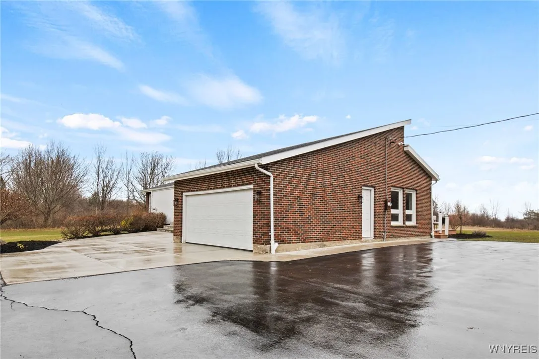 6741 Cole Road, Orchard Park, New York 14127, Orchard Park, New York 14127, 3 Bedrooms Bedrooms, 5 Rooms Rooms,2 BathroomsBathrooms,Residential,Closed,6741 Cole Road, Orchard Park, New York 14127,0,B1594913
