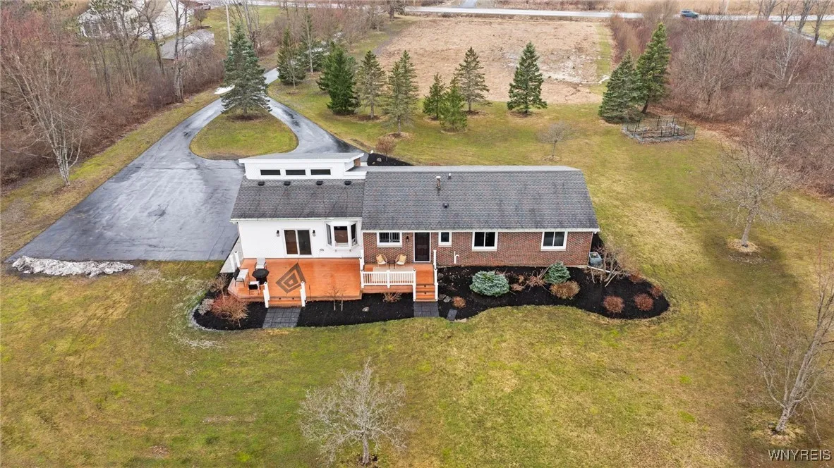 6741 Cole Road, Orchard Park, New York 14127, Orchard Park, New York 14127, 3 Bedrooms Bedrooms, 5 Rooms Rooms,2 BathroomsBathrooms,Residential,Closed,6741 Cole Road, Orchard Park, New York 14127,0,B1594913