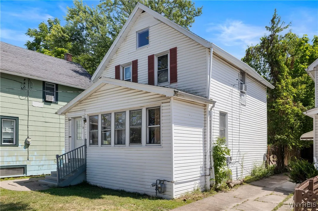 55 Bickford Avenue, Buffalo, New York 14215, Buffalo, New York 14215, 3 Bedrooms Bedrooms, 6 Rooms Rooms,1 BathroomBathrooms,Residential,For Sale,55 Bickford Avenue, Buffalo, New York 14215,0,B1594706