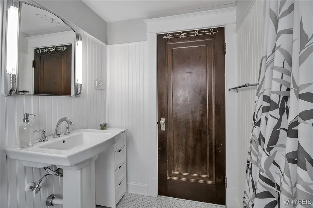 57 Westgate Road, Tonawanda-town, New York 14217, Tonawanda, New York 14217, 3 Bedrooms Bedrooms, 7 Rooms Rooms,1 BathroomBathrooms,Residential,Closed,57 Westgate Road, Tonawanda-town, New York 14217,0,B1595051