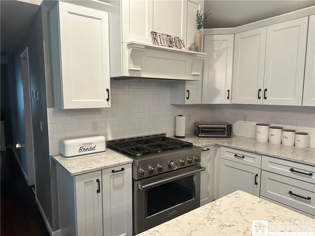 24 University Park, Pomfret, New York 14063, Pomfret, New York 14063, 4 Bedrooms Bedrooms, 11 Rooms Rooms,2 BathroomsBathrooms,Residential,For Sale,24 University Park, Pomfret, New York 14063,0,R1594999