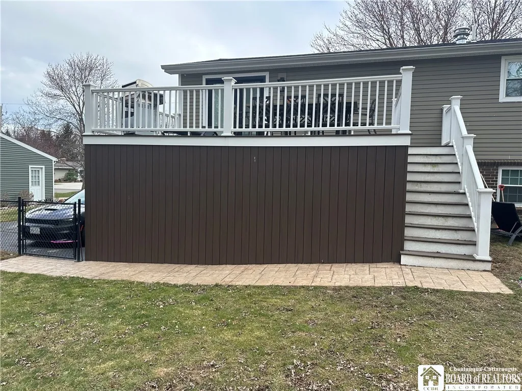 24 University Park, Pomfret, New York 14063, Pomfret, New York 14063, 4 Bedrooms Bedrooms, 11 Rooms Rooms,2 BathroomsBathrooms,Residential,For Sale,24 University Park, Pomfret, New York 14063,0,R1594999