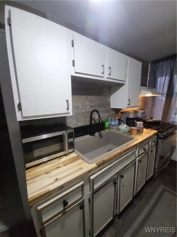 Unit A kitchen Unit A kitchen