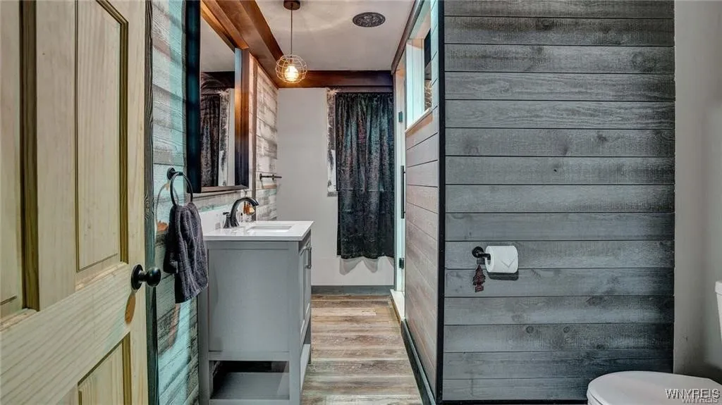 bath unit C bath unit C