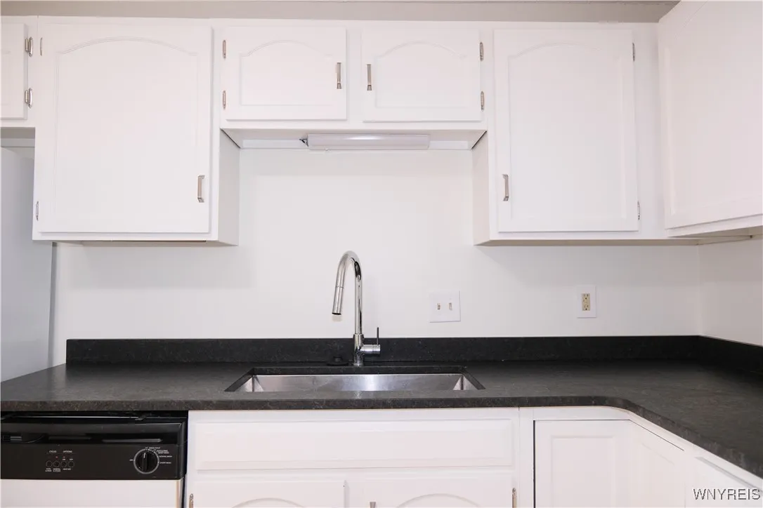 6321 West Quaker Street 5, Orchard Park, New York, Orchard Park, New York 14127, 2 Bedrooms Bedrooms, 6 Rooms Rooms,1 BathroomBathrooms,Residential Lease,Closed,6321 West Quaker Street 5, Orchard Park, New York ,0,B1595381