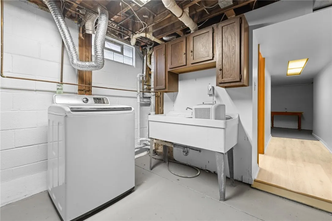 3360 Elmwood Avenue, Tonawanda-town, New York 1421, Tonawanda, New York 14217, 3 Bedrooms Bedrooms, 8 Rooms Rooms,2 BathroomsBathrooms,Residential,Closed,3360 Elmwood Avenue, Tonawanda-town, New York 1421,0,R1595284