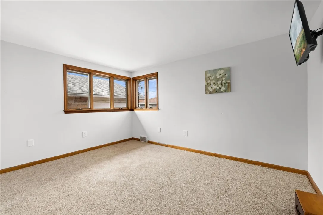 3360 Elmwood Avenue, Tonawanda-town, New York 1421, Tonawanda, New York 14217, 3 Bedrooms Bedrooms, 8 Rooms Rooms,2 BathroomsBathrooms,Residential,Closed,3360 Elmwood Avenue, Tonawanda-town, New York 1421,0,R1595284