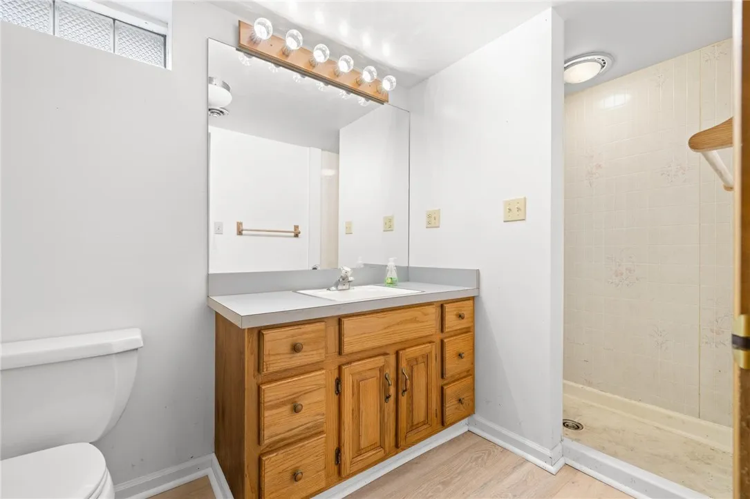 3360 Elmwood Avenue, Tonawanda-town, New York 1421, Tonawanda, New York 14217, 3 Bedrooms Bedrooms, 8 Rooms Rooms,2 BathroomsBathrooms,Residential,Closed,3360 Elmwood Avenue, Tonawanda-town, New York 1421,0,R1595284