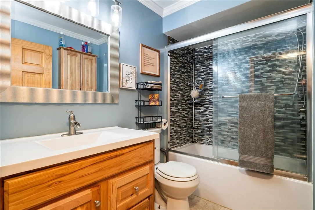 34 Inslee Street, Waterloo, New York 13165, Waterloo, New York 13165, 3 Bedrooms Bedrooms, 8 Rooms Rooms,2 BathroomsBathrooms,Residential,For Sale,34 Inslee Street, Waterloo, New York 13165,R1595503