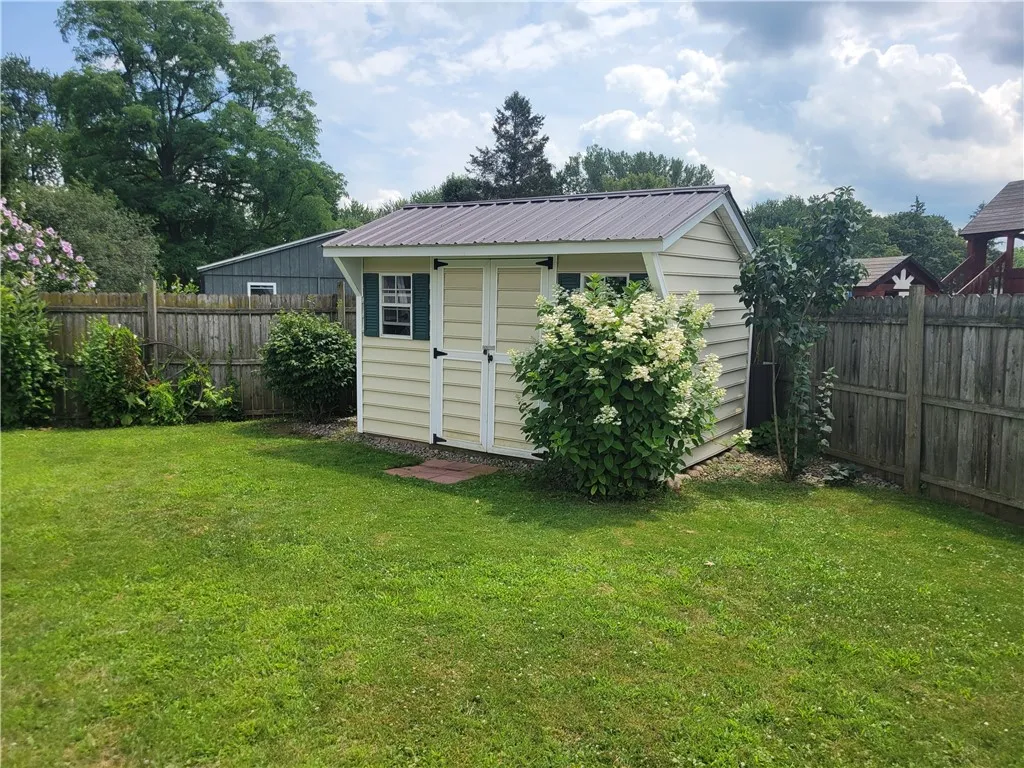 34 Inslee Street, Waterloo, New York 13165, Waterloo, New York 13165, 3 Bedrooms Bedrooms, 8 Rooms Rooms,2 BathroomsBathrooms,Residential,For Sale,34 Inslee Street, Waterloo, New York 13165,R1595503