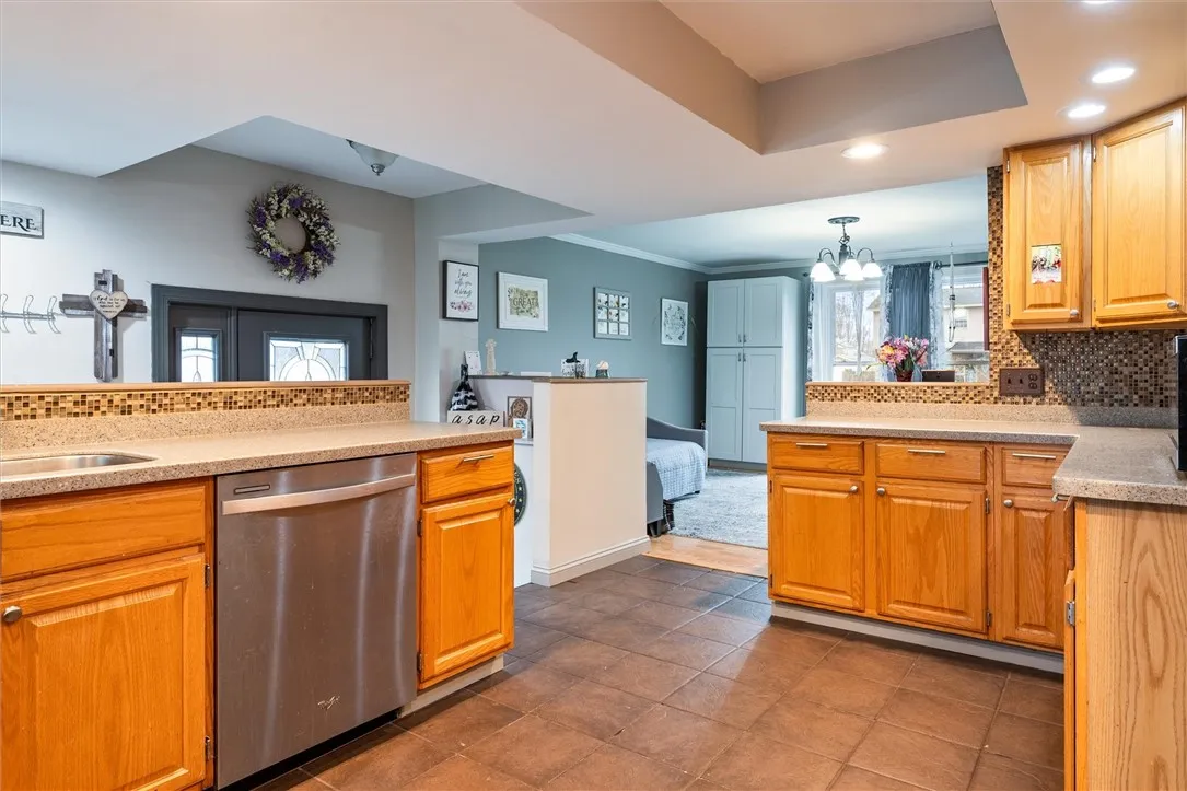 34 Inslee Street, Waterloo, New York 13165, Waterloo, New York 13165, 3 Bedrooms Bedrooms, 8 Rooms Rooms,2 BathroomsBathrooms,Residential,For Sale,34 Inslee Street, Waterloo, New York 13165,R1595503