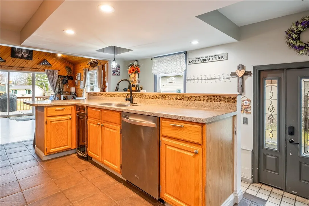 34 Inslee Street, Waterloo, New York 13165, Waterloo, New York 13165, 3 Bedrooms Bedrooms, 8 Rooms Rooms,2 BathroomsBathrooms,Residential,For Sale,34 Inslee Street, Waterloo, New York 13165,R1595503