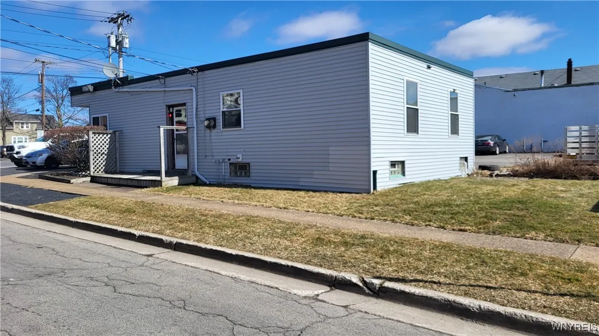 2123 Clinton Street, West Seneca, New York 14206, West Seneca, New York 14206, ,Commercial Sale,For Sale,2123 Clinton Street, West Seneca, New York 14206,0,B1595444