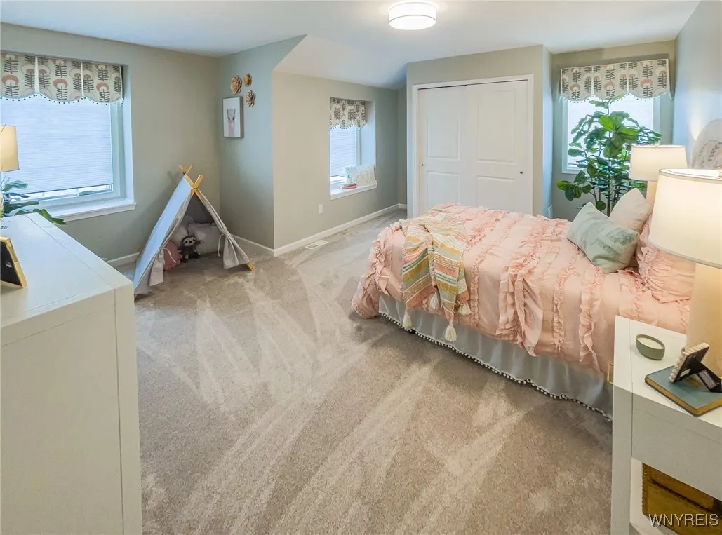 22 A Stonham Place, Amherst, New York 14221, Amherst, New York 14221, 3 Bedrooms Bedrooms, 6 Rooms Rooms,2 BathroomsBathrooms,Residential,For Sale,22 A Stonham Place, Amherst, New York 14221,0,B1595693