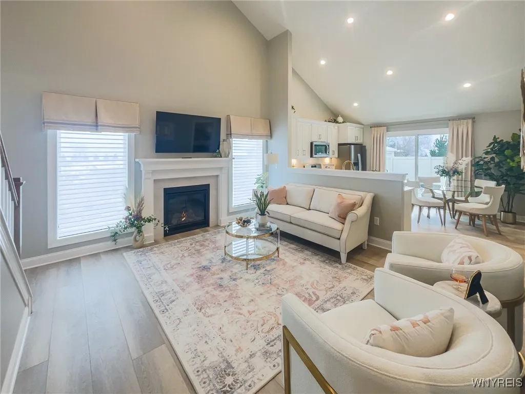 22 A Stonham Place, Amherst, New York 14221, Amherst, New York 14221, 3 Bedrooms Bedrooms, 6 Rooms Rooms,2 BathroomsBathrooms,Residential,For Sale,22 A Stonham Place, Amherst, New York 14221,0,B1595693