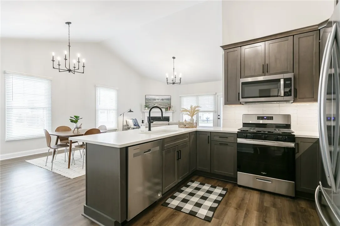 235 Bretlyn Circle, Brighton, New York 14618, Brighton, New York 14618, 3 Bedrooms Bedrooms, 8 Rooms Rooms,3 BathroomsBathrooms,Residential,For Sale,235 Bretlyn Circle, Brighton, New York 14618,R1595315