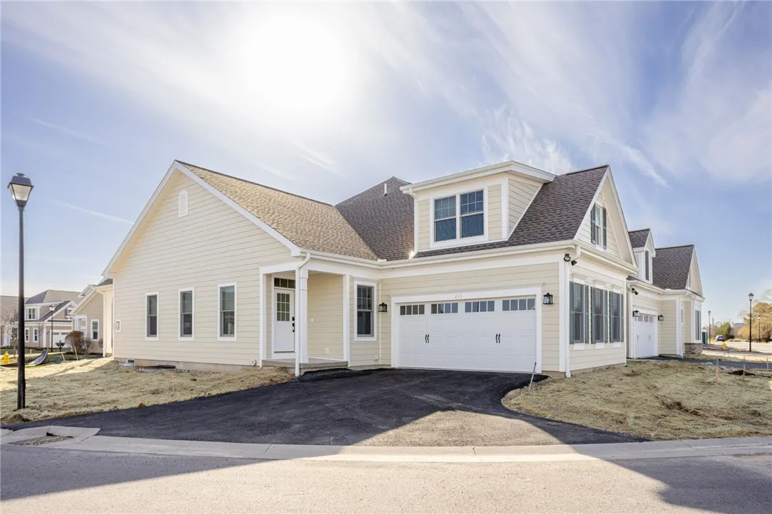 235 Bretlyn Circle, Brighton, New York 14618, Brighton, New York 14618, 3 Bedrooms Bedrooms, 8 Rooms Rooms,3 BathroomsBathrooms,Residential,For Sale,235 Bretlyn Circle, Brighton, New York 14618,R1595315