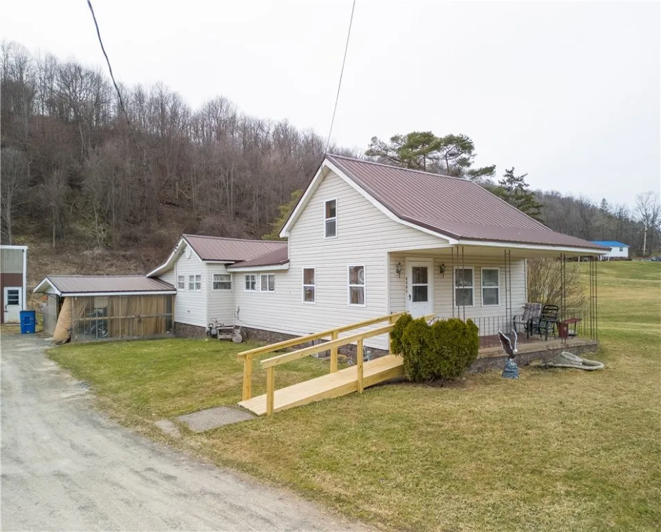 2561 Route 49 E, Harrison, Pennsylvania 16950, Harrison, Pennsylvania 16950, 2 Bedrooms Bedrooms, 8 Rooms Rooms,1 BathroomBathrooms,Residential,For Sale,2561 Route 49 E, Harrison, Pennsylvania 16950,0,R1595599