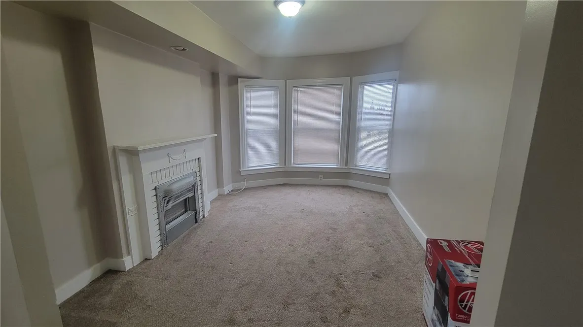 439 West Ferry S, Buffalo, New York 14213, Buffalo, New York 14213, 6 Bedrooms Bedrooms, ,Multi Family,Closed,439 West Ferry S, Buffalo, New York 14213,0,R1595740