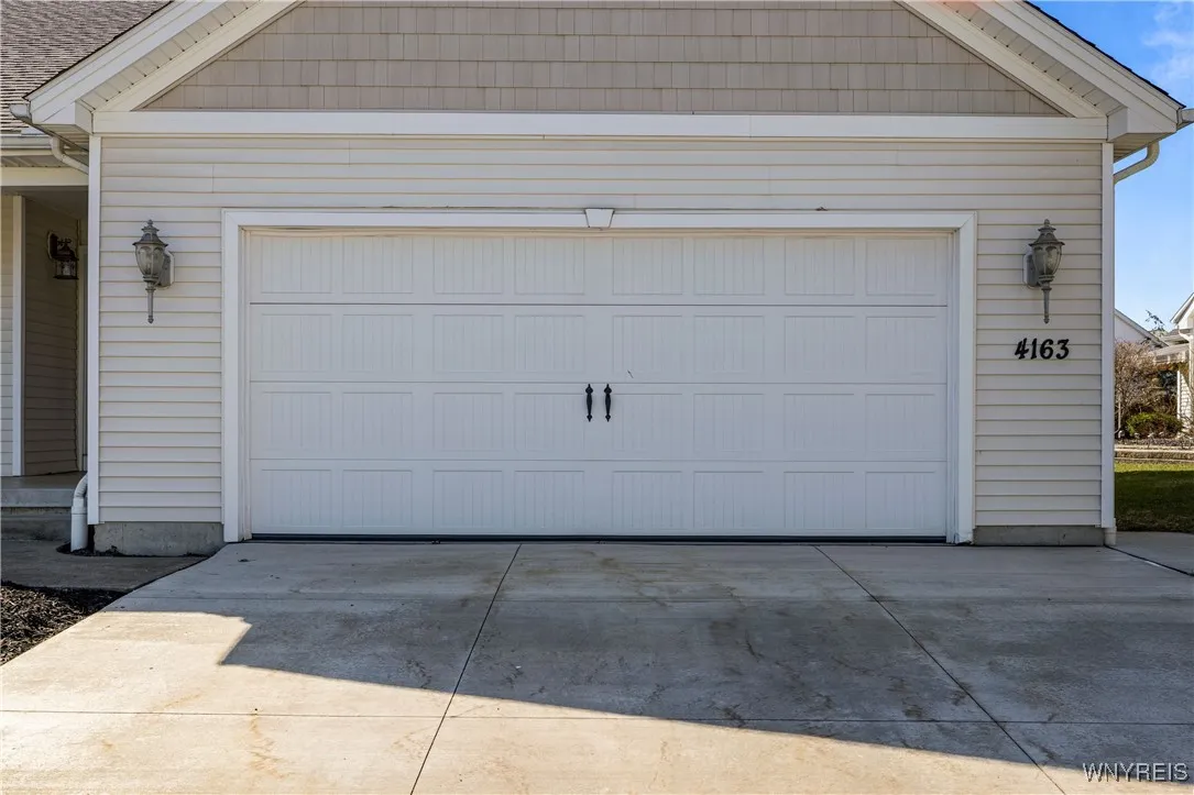 4163 Tisbury Lane, Hamburg, New York 14075, Hamburg, New York 14075, 3 Bedrooms Bedrooms, 6 Rooms Rooms,2 BathroomsBathrooms,Residential,Closed,4163 Tisbury Lane, Hamburg, New York 14075,0,B1595757