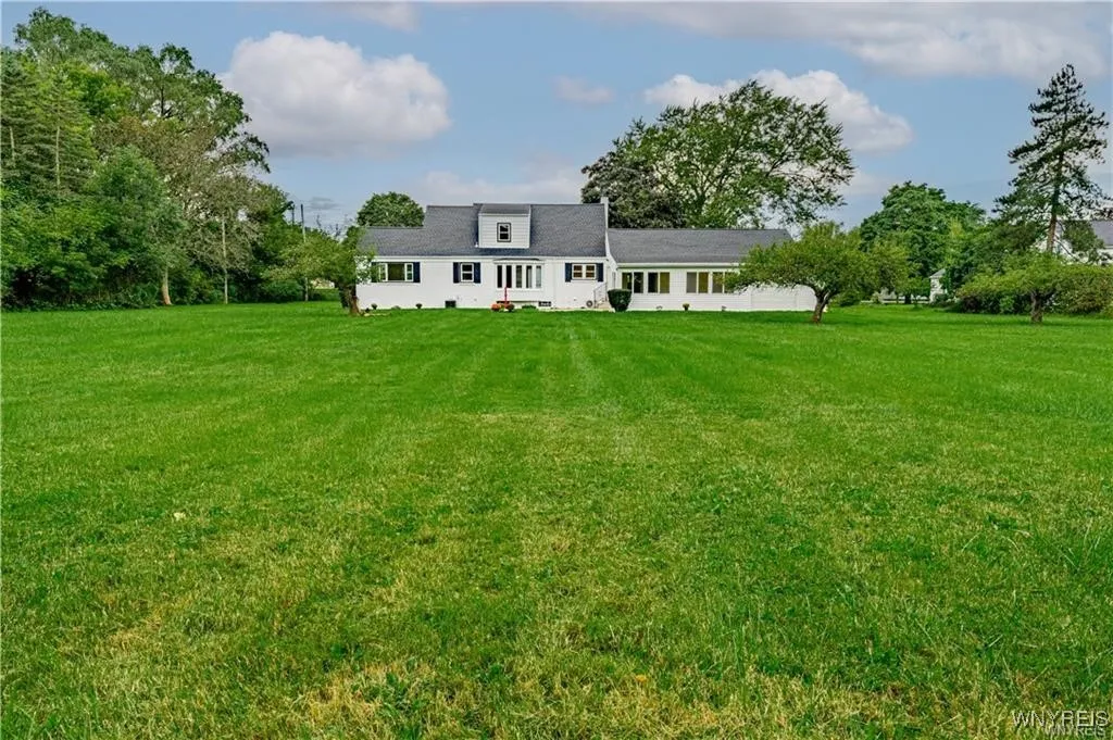 4873 Creek Road, Lewiston, New York 14092, Lewiston, New York 14092, 4 Bedrooms Bedrooms, 9 Rooms Rooms,2 BathroomsBathrooms,Residential,Closed,4873 Creek Road, Lewiston, New York 14092,0,B1595804