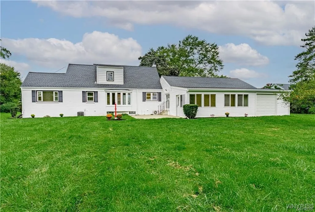 4873 Creek Road, Lewiston, New York 14092, Lewiston, New York 14092, 4 Bedrooms Bedrooms, 9 Rooms Rooms,2 BathroomsBathrooms,Residential,Closed,4873 Creek Road, Lewiston, New York 14092,0,B1595804
