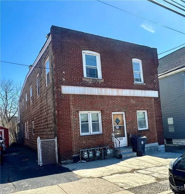 1264 Electric Avenue, Lackawanna, New York 14218, Lackawanna, New York 14218, 10 Bedrooms Bedrooms, ,4 BathroomsBathrooms,Residential,Closed,1264 Electric Avenue, Lackawanna, New York 14218,0,B1595749