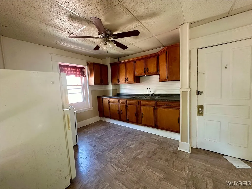 1264 Electric Avenue, Lackawanna, New York 14218, Lackawanna, New York 14218, 10 Bedrooms Bedrooms, ,4 BathroomsBathrooms,Residential,Closed,1264 Electric Avenue, Lackawanna, New York 14218,0,B1595749