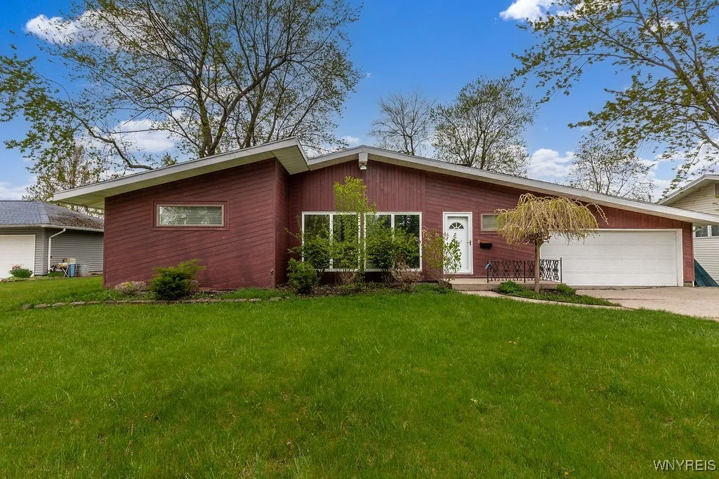 204 Delamere Road, Amherst, New York 14221, Amherst, New York 14221, 2 Bedrooms Bedrooms, 7 Rooms Rooms,1 BathroomBathrooms,Residential,Closed,204 Delamere Road, Amherst, New York 14221,0,B1595866