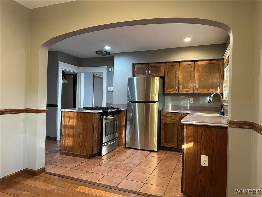 240 Grove Street, Tonawanda-city, New York 14150, Tonawanda, New York 14150, 4 Bedrooms Bedrooms, 8 Rooms Rooms,2 BathroomsBathrooms,Residential Lease,Closed,240 Grove Street, Tonawanda-city, New York 14150,0,B1595657