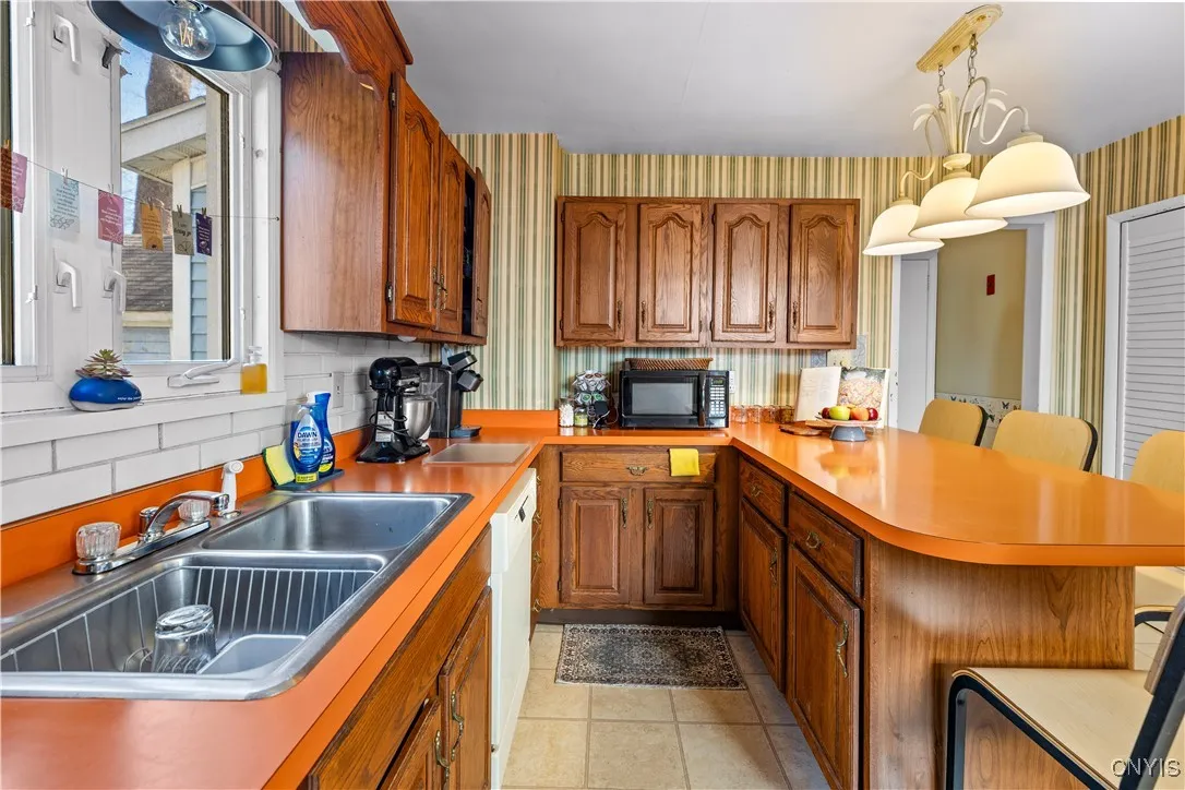 506 Laurel Street, Rome-inside, New York 13440, Rome, New York 13440, 3 Bedrooms Bedrooms, 6 Rooms Rooms,2 BathroomsBathrooms,Residential,Closed,506 Laurel Street, Rome-inside, New York 13440,S1595065