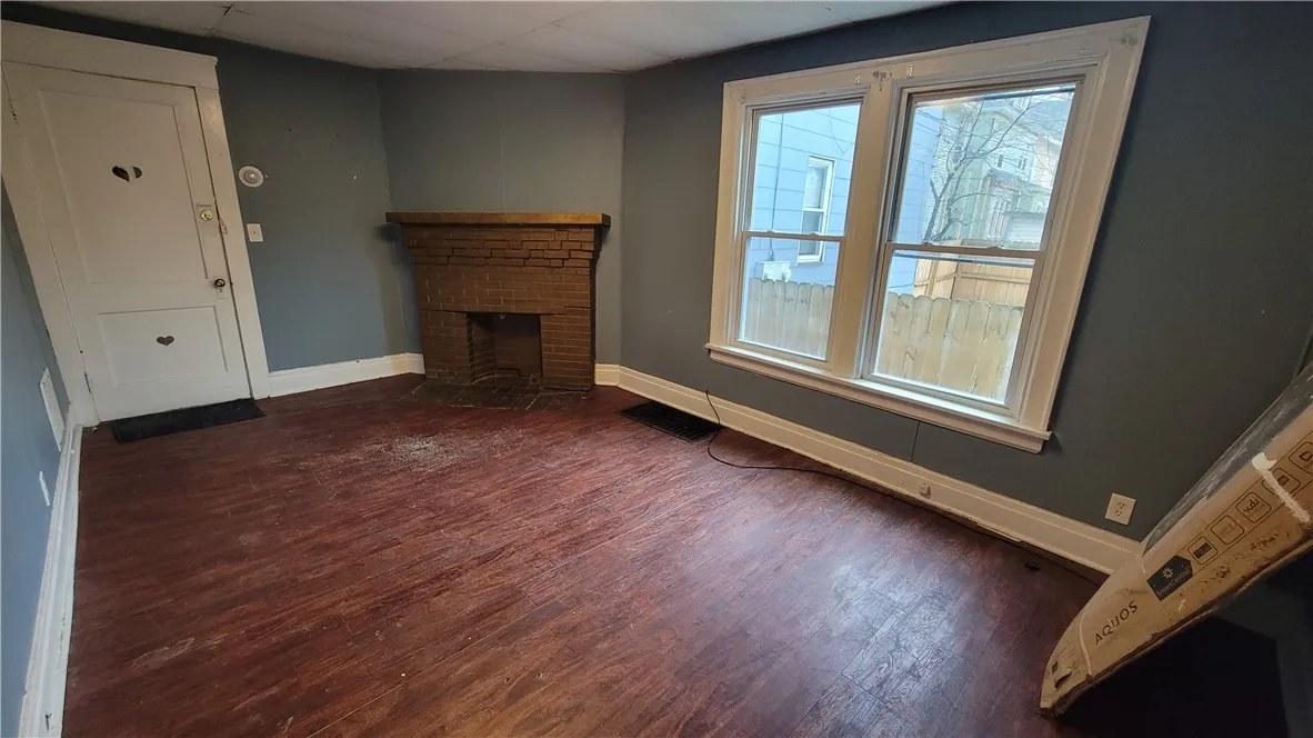 182 Oxford Avenue, Buffalo, New York 14209, Buffalo, New York 14209, 6 Bedrooms Bedrooms, ,4 BathroomsBathrooms,Residential,Closed,182 Oxford Avenue, Buffalo, New York 14209,R1596138