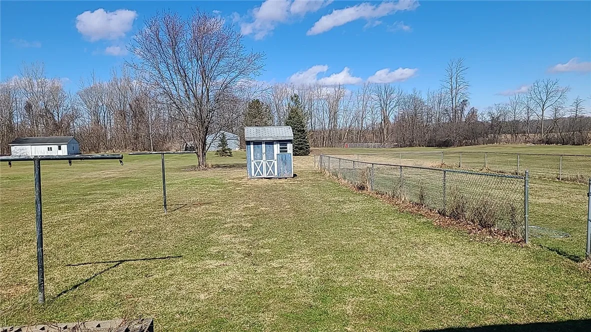677 State Route 96, Waterloo, New York 13165, Waterloo, New York 13165, 3 Bedrooms Bedrooms, 5 Rooms Rooms,1 BathroomBathrooms,Residential,Closed,677 State Route 96, Waterloo, New York 13165,R1596162