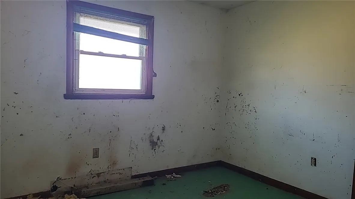 677 State Route 96, Waterloo, New York 13165, Waterloo, New York 13165, 3 Bedrooms Bedrooms, 5 Rooms Rooms,1 BathroomBathrooms,Residential,Closed,677 State Route 96, Waterloo, New York 13165,R1596162