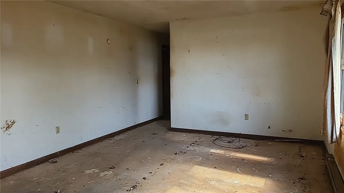 677 State Route 96, Waterloo, New York 13165, Waterloo, New York 13165, 3 Bedrooms Bedrooms, 5 Rooms Rooms,1 BathroomBathrooms,Residential,Closed,677 State Route 96, Waterloo, New York 13165,R1596162