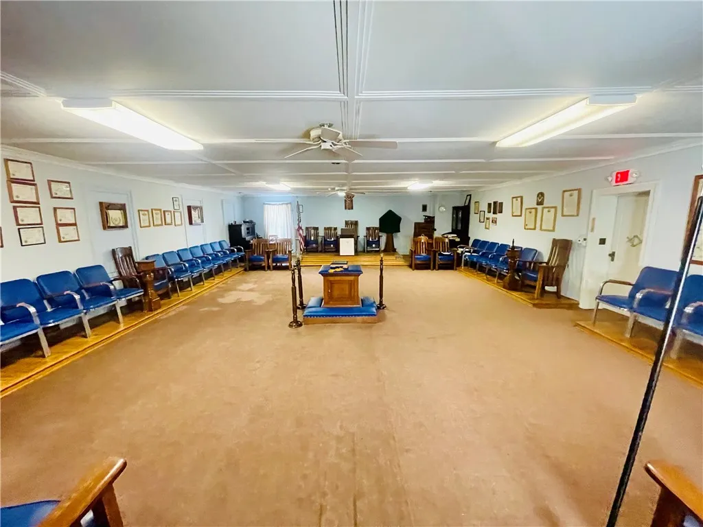 2nd Floor Meeting room