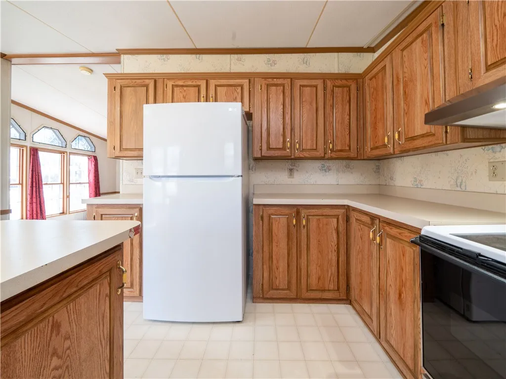 34 Harper Parkway, Avon, New York 14414, Avon, New York 14414, 3 Bedrooms Bedrooms, 6 Rooms Rooms,2 BathroomsBathrooms,Residential,Closed,34 Harper Parkway, Avon, New York 14414,R1596204