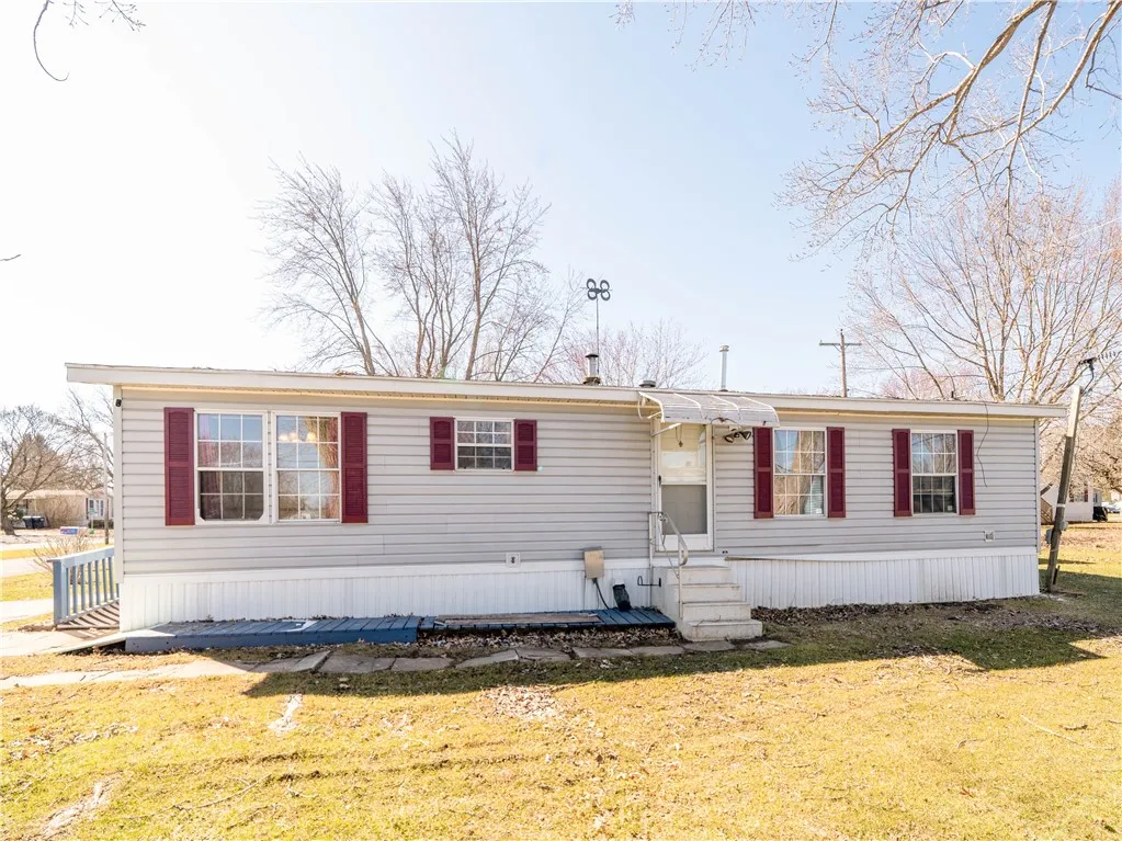 34 Harper Parkway, Avon, New York 14414, Avon, New York 14414, 3 Bedrooms Bedrooms, 6 Rooms Rooms,2 BathroomsBathrooms,Residential,Closed,34 Harper Parkway, Avon, New York 14414,R1596204