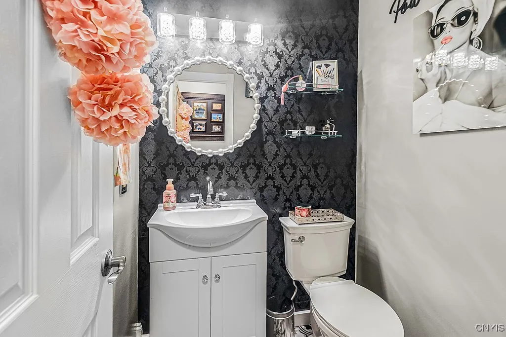 4 Virginia Lane, New Hartford, New York 13413, New Hartford, New York 13413, 4 Bedrooms Bedrooms, 10 Rooms Rooms,2 BathroomsBathrooms,Residential,Closed,4 Virginia Lane, New Hartford, New York 13413,0,S1595509
