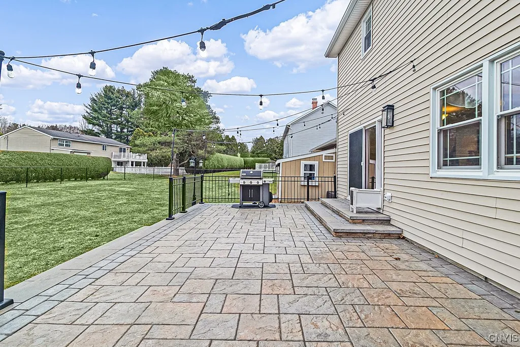 4 Virginia Lane, New Hartford, New York 13413, New Hartford, New York 13413, 4 Bedrooms Bedrooms, 10 Rooms Rooms,2 BathroomsBathrooms,Residential,Closed,4 Virginia Lane, New Hartford, New York 13413,0,S1595509