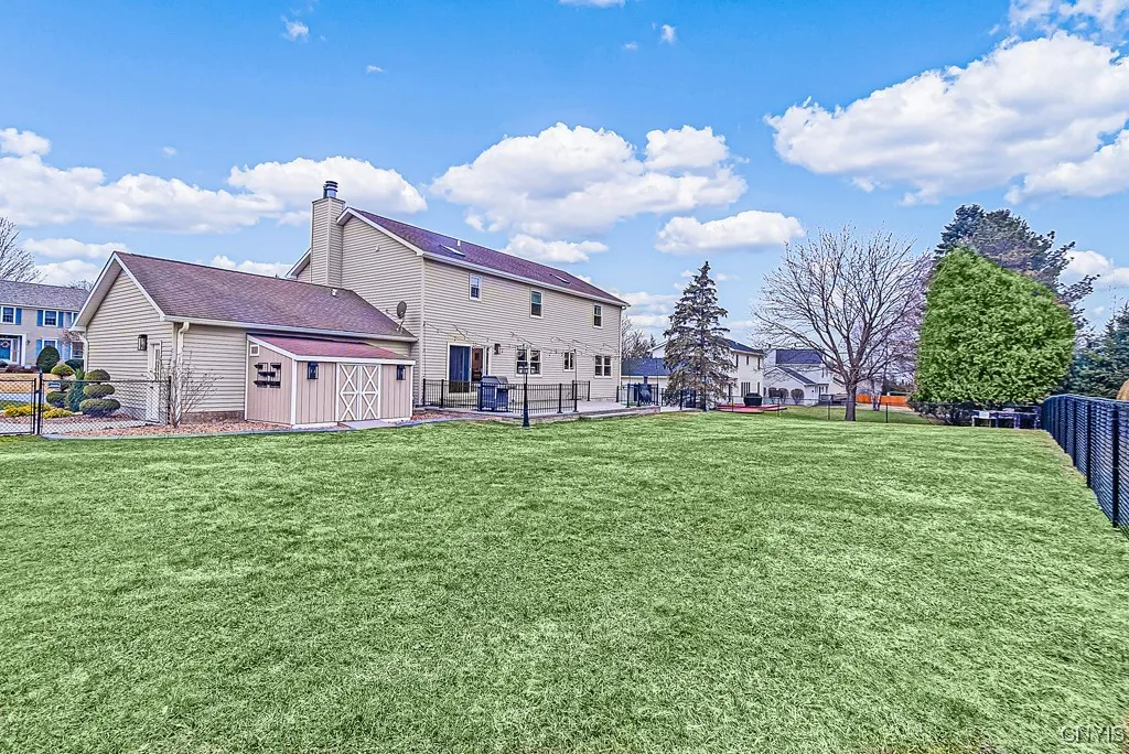 4 Virginia Lane, New Hartford, New York 13413, New Hartford, New York 13413, 4 Bedrooms Bedrooms, 10 Rooms Rooms,2 BathroomsBathrooms,Residential,Closed,4 Virginia Lane, New Hartford, New York 13413,0,S1595509