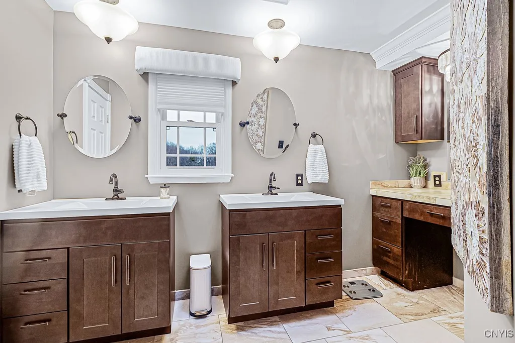 4 Virginia Lane, New Hartford, New York 13413, New Hartford, New York 13413, 4 Bedrooms Bedrooms, 10 Rooms Rooms,2 BathroomsBathrooms,Residential,Closed,4 Virginia Lane, New Hartford, New York 13413,0,S1595509